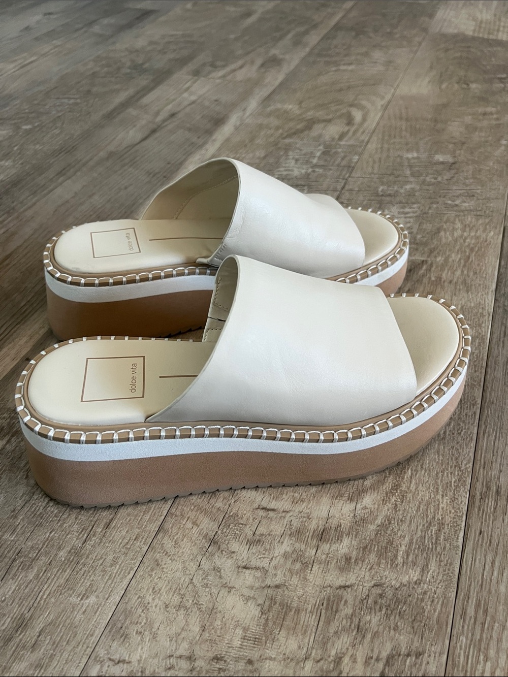 Dolce Vita Darcel Sandal.